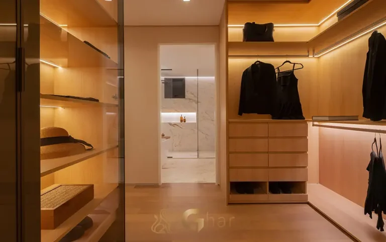 Closet integrado à suíte em condomínio residencial no bairro do Brooklin, na Zona Sul de São Paulo