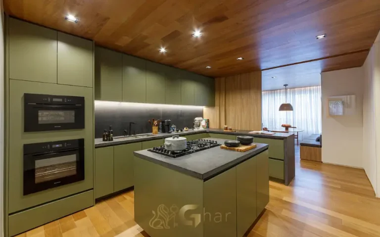 Cozinha integrada do apartamento decorado em condomínio residencial no bairro do Ibirapuera, na Zona Sul de São Paulo