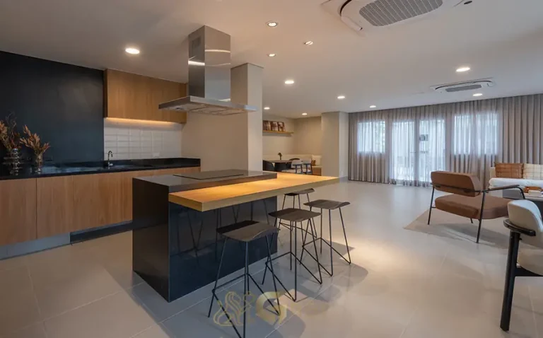 Espaço gourmet em condomínio residencial no bairro do Morumbi, na Zona Sul de São Paulo