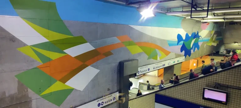 Estação Paraíso do metrô — Linha Azul e Linha Verde no bairro Paraíso