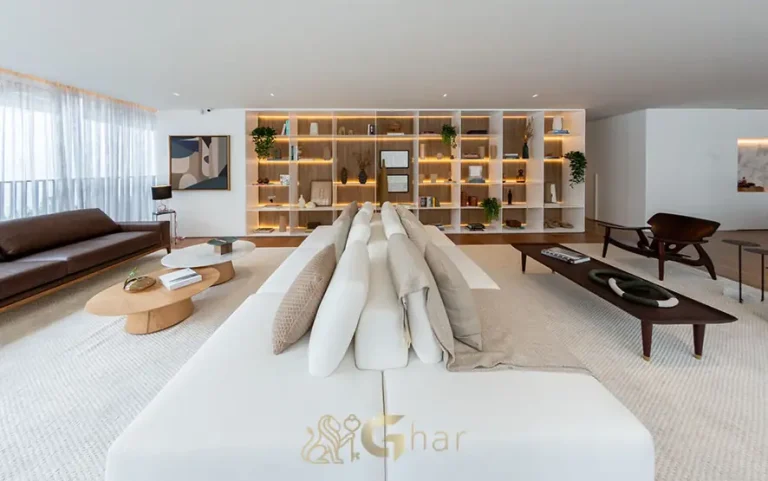 Living do apartamento decorado em condomínio residencial no bairro de Moema, na Zona Sul de São Paulo