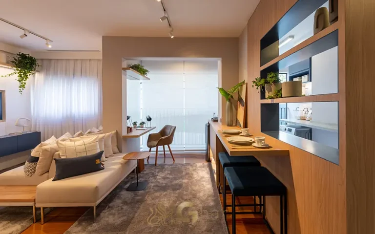 Living do apartamento de 1 dormitório decorado em condomínio residencial no bairro da Pompéia, na Zona Oeste de São Paulo