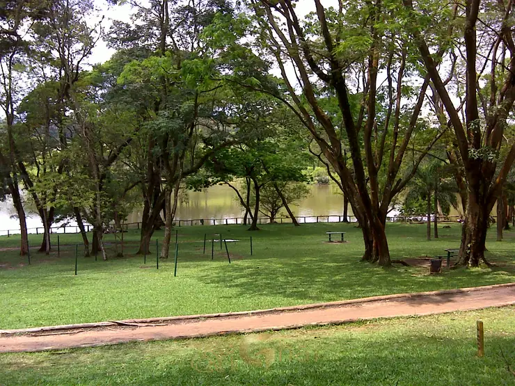 Bairro do Parque do Carmo – lago e áreas verdes na região zona leste de São Paulo