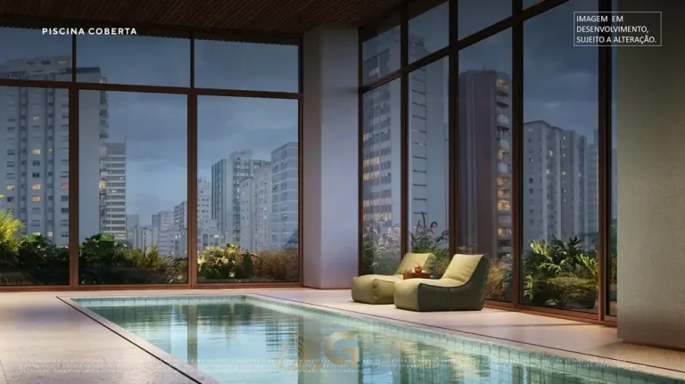 Piscina coberta com raia de 25 metros do condomínio Renato 410 no bairro do Itaim Bibi, São Paulo
