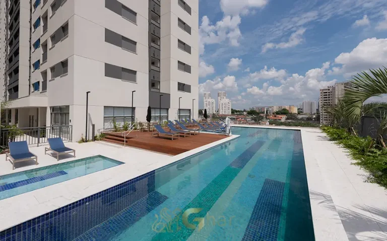 Piscina adulto descoberta do condomínio Modo Butantã no bairro do Butantã, São Paulo