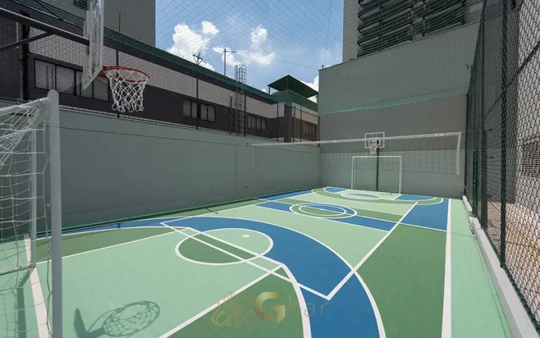 Quadra esportiva descoberta do condomínio Modo Ipiranga no bairro do Ipiranga, São Paulo