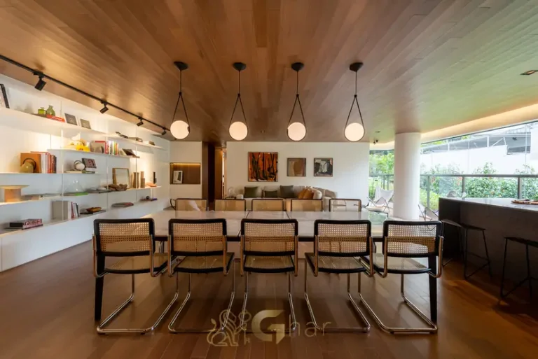 Sala de jantar do apartamento decorado em condomínio residencial no bairro do Brooklin, na Zona Sul de São Paulo