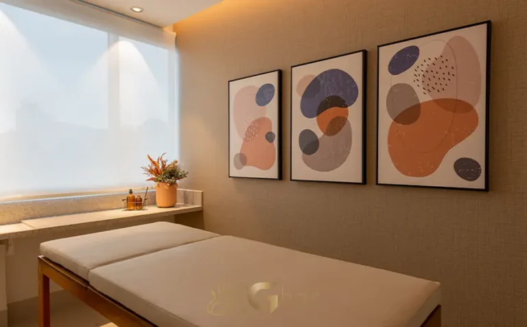 Sala de massagem em condomínio residencial no bairro do Ipiranga, na Zona Sul de São Paulo