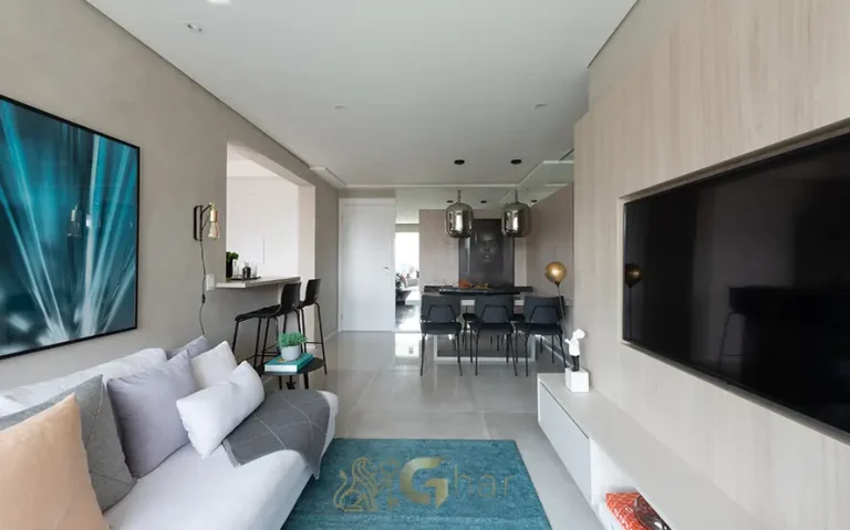 Sala de TV do apartamento decorado de 72 m² do condomínio Monumento SP - 2ª Fase no bairro do Morumbi, São Paulo