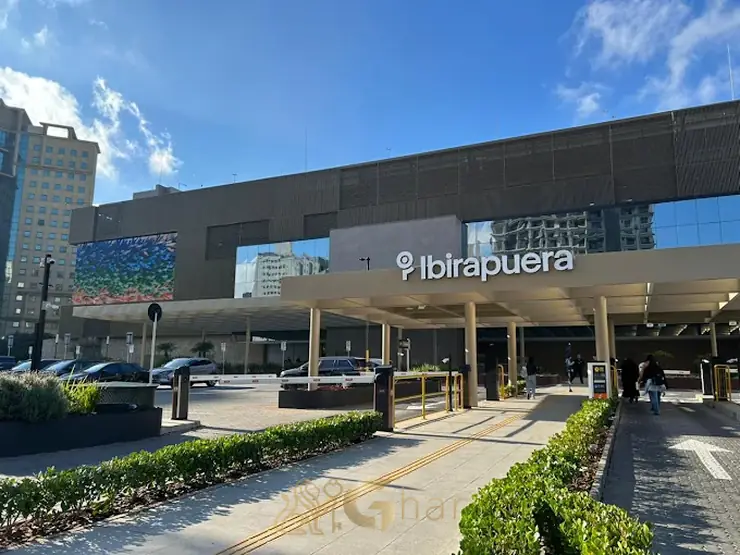 Entrada do Shopping Ibirapuera em Moema, Zona Sul de São Paulo