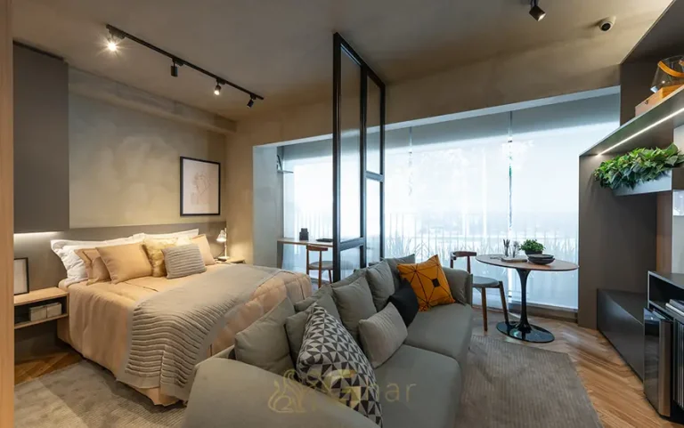 Studio decorado em condomínio residencial no bairro da Pompéia, na Zona Oeste de São Paulo