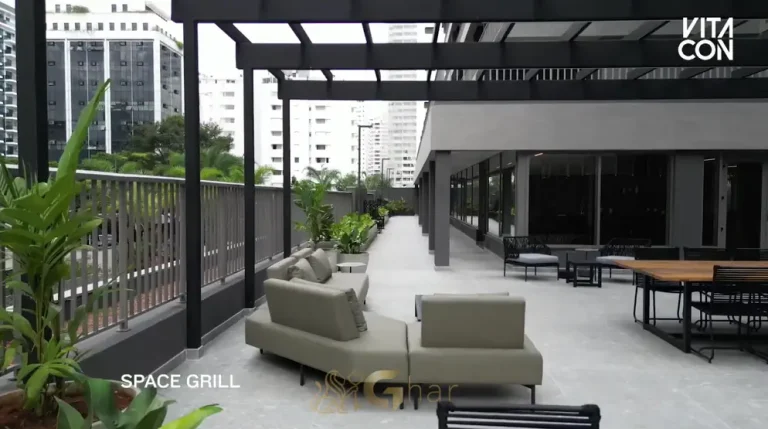 A área externa da churrasqueira em condomínio residencial no bairro de Moema, na Zona Sul de São Paulo