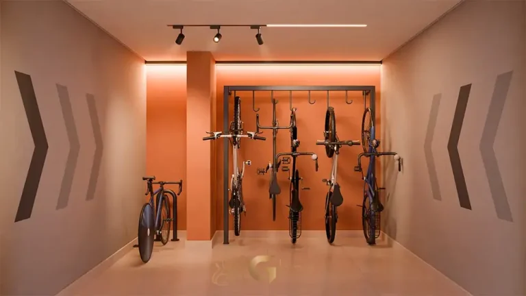 Bicicletário em condomínio residencial no bairro de Moema, na Zona Sul de São Paulo