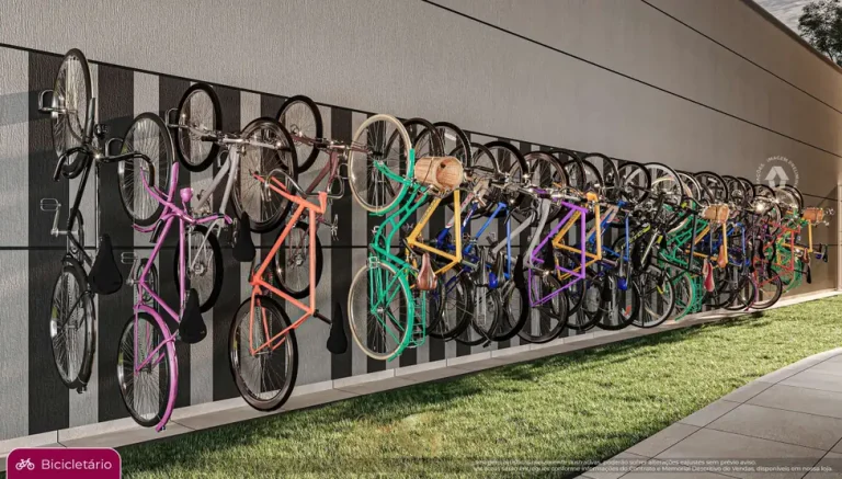 Bicicletário em condomínio residencial no bairro de Pirituba, na Zona Norte de São Paulo