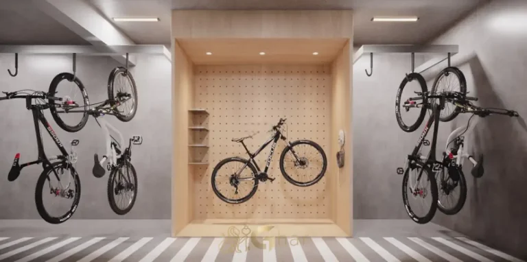 Bicicletário do condomínio em condomínio residencial no bairro de Moema, na Zona Sul de São Paulo