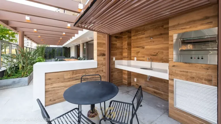 Churrasqueira gourmet com vista panorâmica do condomínio MOA | 292 no bairro de Moema, São Paulo