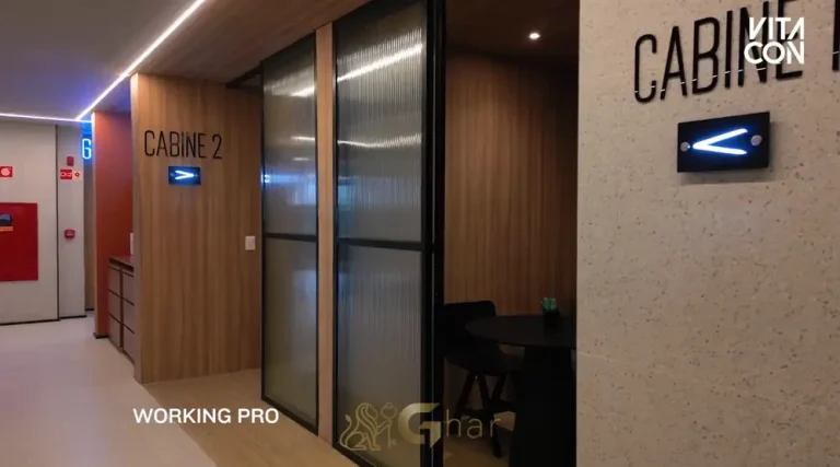 O coworking com estações individuais do condomínio ON Jurupis no bairro de Moema, São Paulo