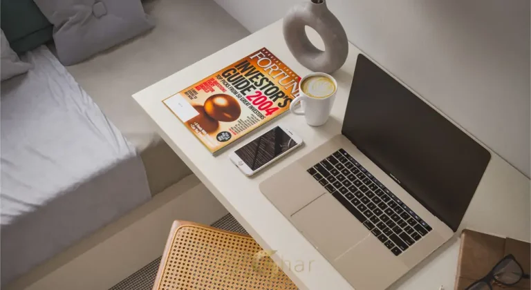 Home office do apartamento decorado em condomínio residencial no bairro da Vila Olímpia, na Zona Sul de São Paulo