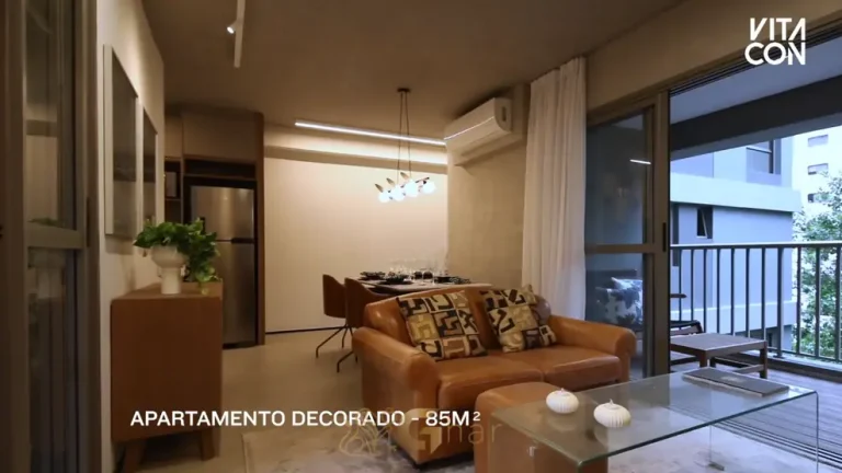 O living integrado do apartamento decorado em condomínio residencial no bairro de Moema, na Zona Sul de São Paulo