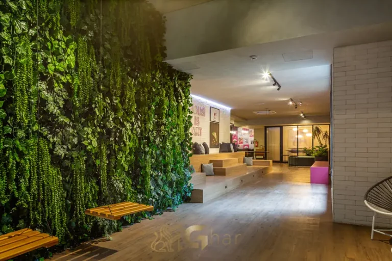 Lounge de coworking em condomínio residencial no bairro de Moema, na Zona Sul de São Paulo
