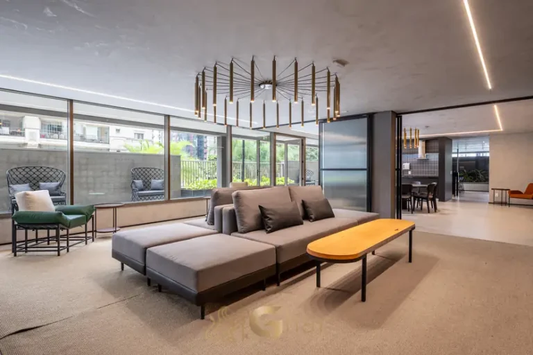 O lounge social em condomínio residencial no bairro de Moema, na Zona Sul de São Paulo