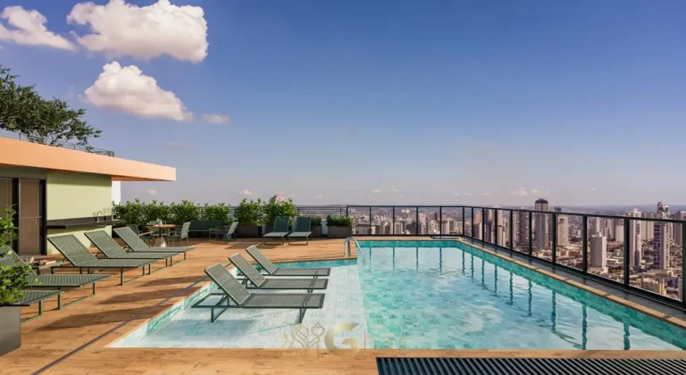 Piscina no rooftop do condomínio Zenion no bairro da Vila Olímpia, São Paulo