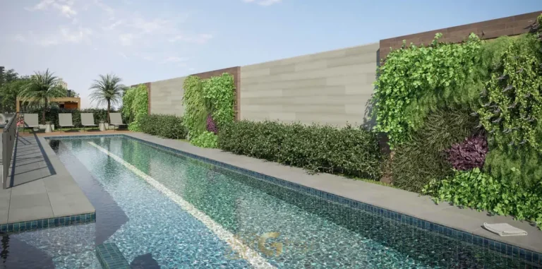 Piscina com deck em condomínio residencial no bairro da Vila Nova Conceição, na Zona Sul de São Paulo