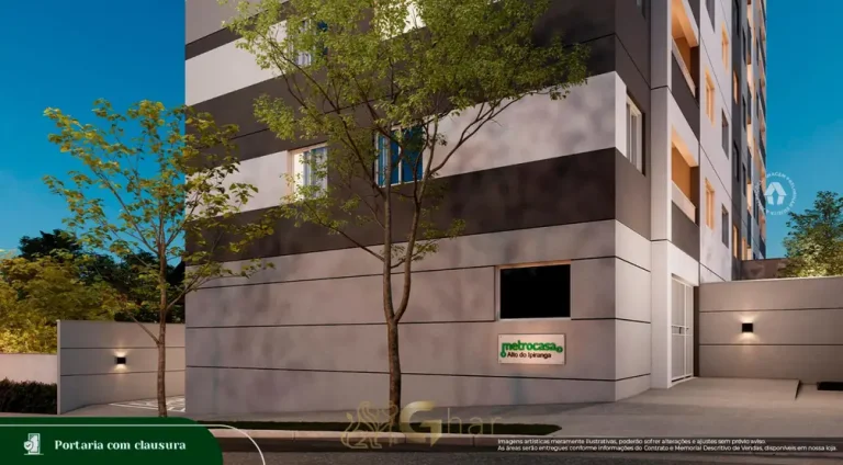 Portaria de acesso com clausura em condomínio residencial no bairro do Alto do Ipiranga, na Zona Sul de São Paulo