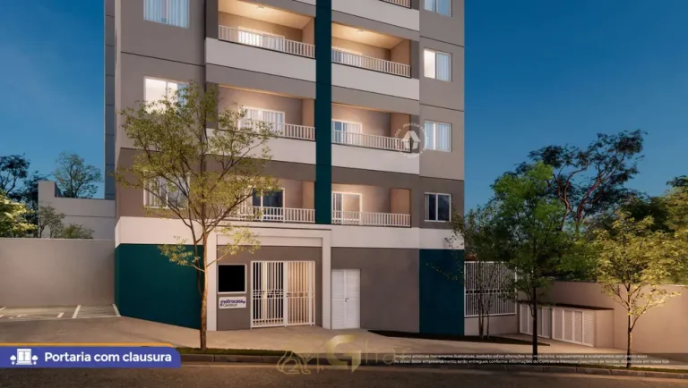 Portaria com controle de acesso e clausura em condomínio residencial no bairro do Cambuci, no Centro de São Paulo