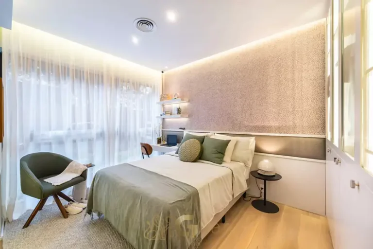 Quarto do apartamento decorado em condomínio residencial no bairro de Moema, na Zona Sul de São Paulo