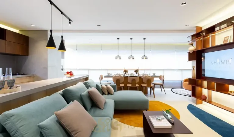 Sala de tv do apartamento decorado em condomínio residencial no bairro de Moema, na Zona Sul de São Paulo