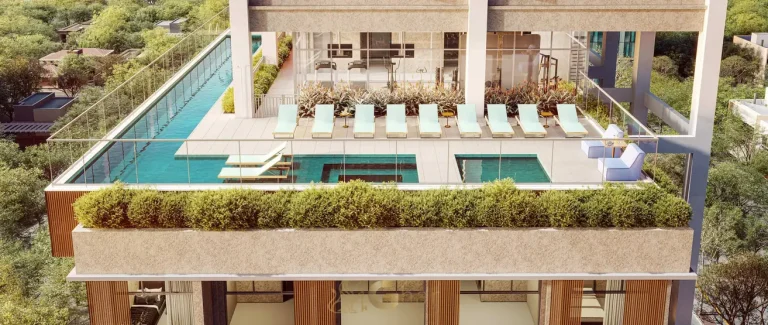 Vista aérea da piscina em apartamentos no bairro de Moema, São Paulo