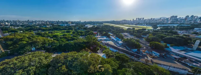 Vista do rooftop para o bairro em condomínio residencial no bairro de Santana, na Zona Norte de São Paulo