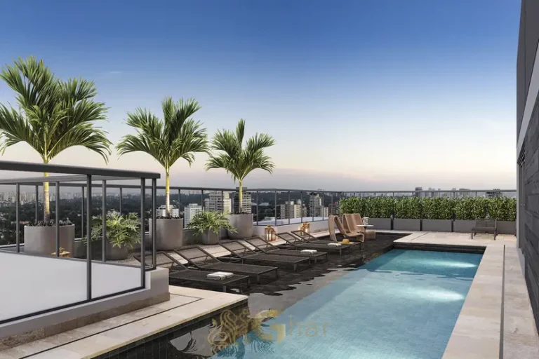 Piscina com deck molhado em condomínio residencial no Brooklin Zona Sul de São Paulo