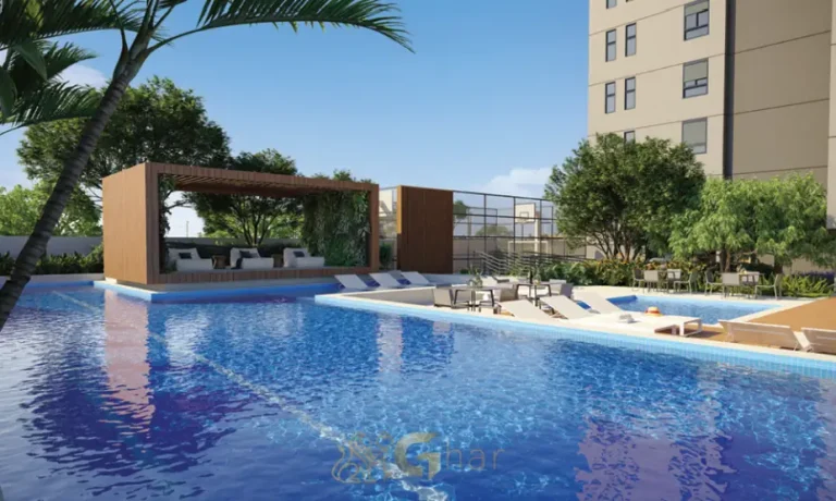 Piscina adulto com deck molhado do condomínio Lux House Brooklin no bairro do Brooklin, São Paulo