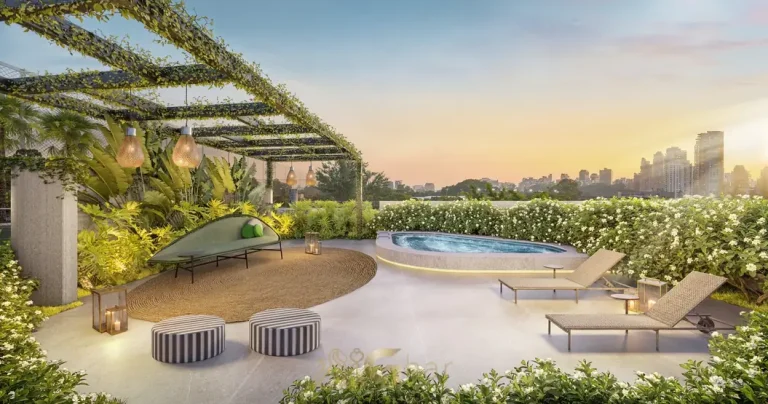 Piscina privativa na área de lazer em condomínio residencial no Brooklin, na Zona Sul de São Paulo
