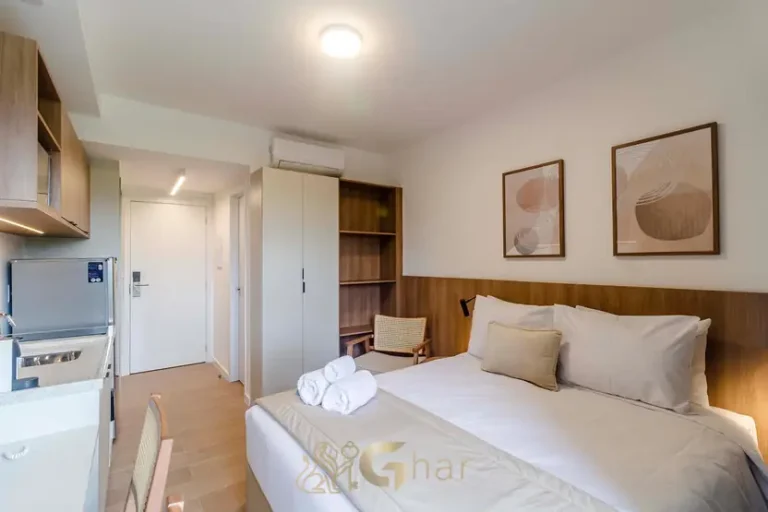 Studio decorado com marcenaria planejada em apartamentos no Brooklin São Paulo