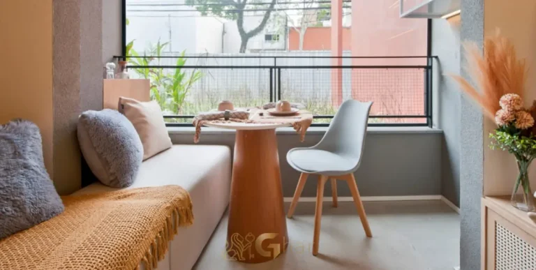 Varanda do apartamento decorado com integração ao living do condomínio Bracon Quatá no bairro da Vila Olímpia em São Paulo